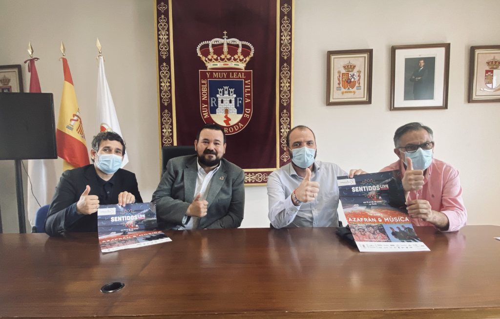 El maestro arrocero Juan Carlos Galbis cocinará una paella popular con Azafrán de La Mancha en el Festival de los Sentidos
