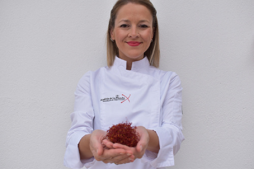 La cocinera Teresa Gutiérrez, del Restaurante Azafrán, nueva embajadora de la DOP Azafrán de La Mancha